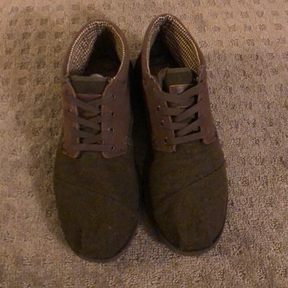 Men’s Toms shoe size 12